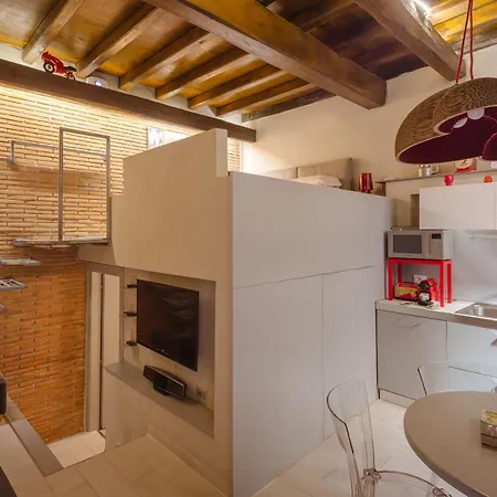 Modern Loft Next To The Spanish Steps Daire *