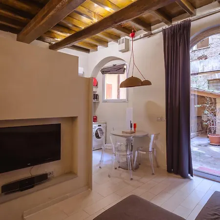 Modern Loft Next To The Spanish Steps Daire *